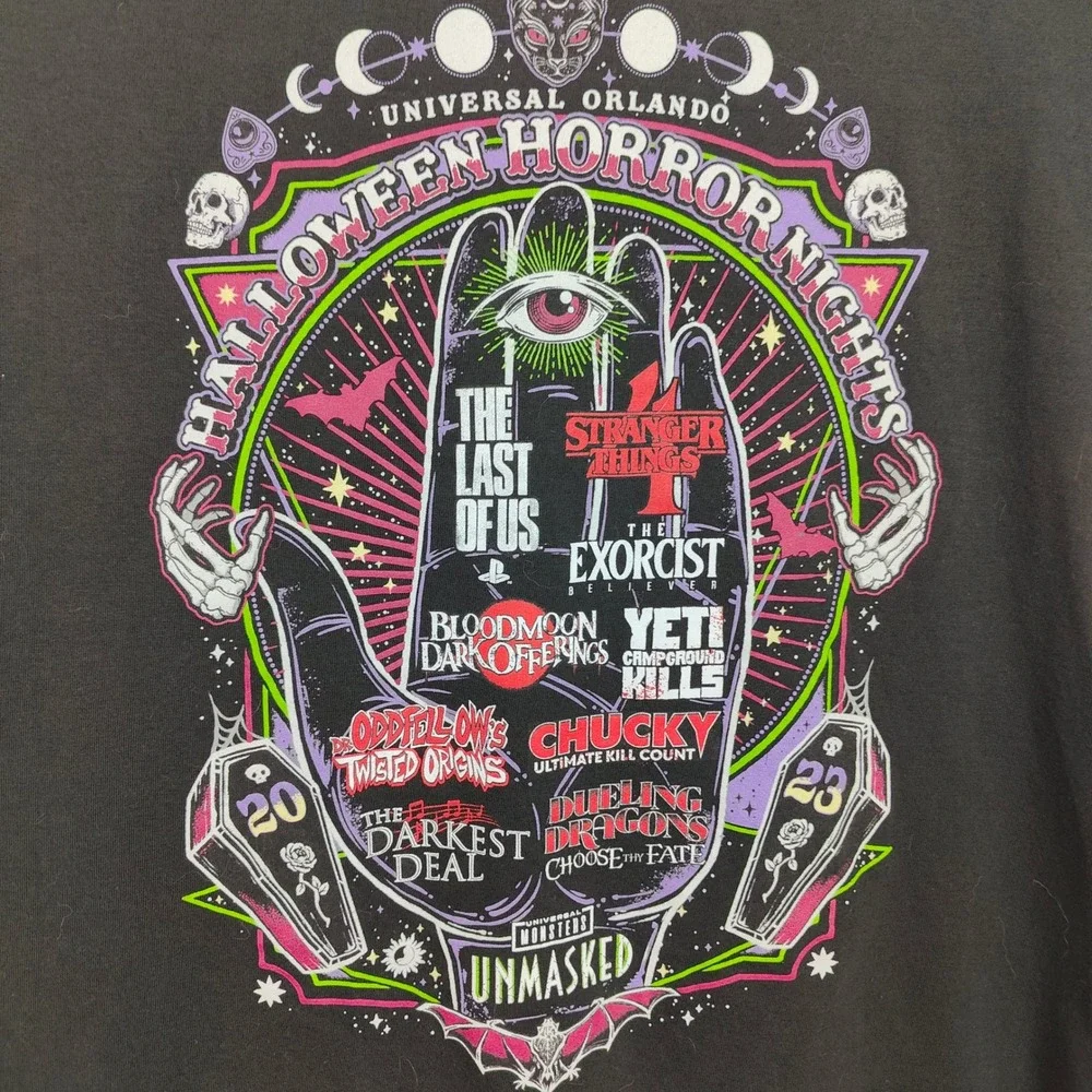 Universal Studios Halloween Horror Nights 2023 T-Shirt Womens Small Black Spooky - Picture 2 of 7